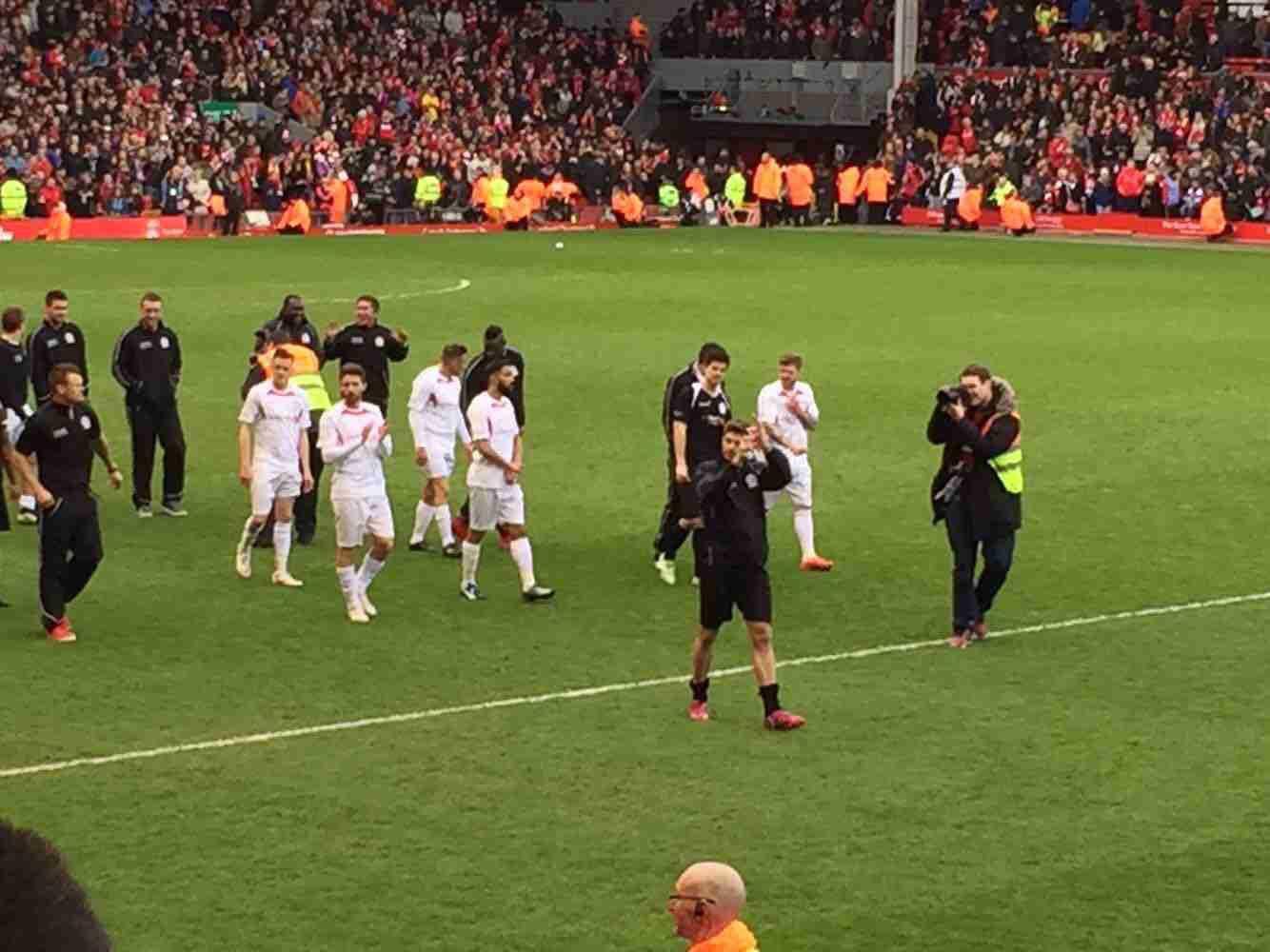 德佬：那不勒斯比去年更强；我喜欢意大利诺这样的教练（德佬称那不勒斯比去年更强，欣赏意大利诺式教练）