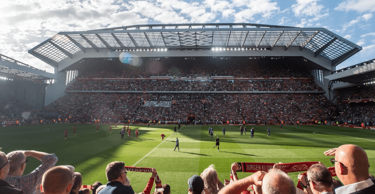 拉菲尼亚安慰弗里克？记者：输切尔西后弗里克感到精疲力竭（记者称：负于切尔西后弗里克疲惫不堪，拉菲尼亚上前安慰）