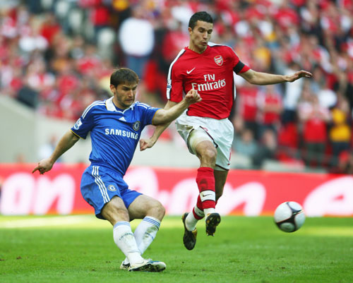 诺伊尔：第三球我知道出击会冒很大风险，当时想提前化解危险（诺伊尔谈第三球：明知出击高风险，只求提前化解险情）