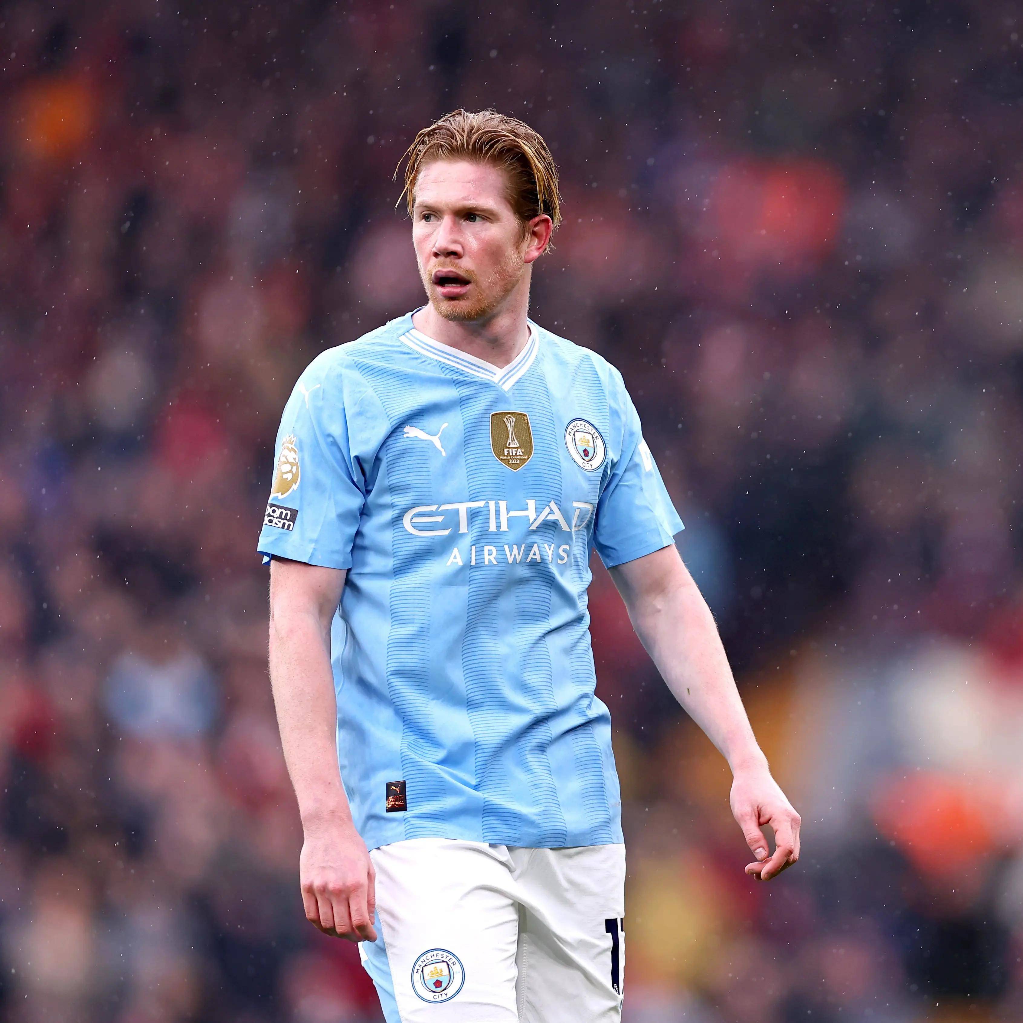 山东泰山今天下午在基地举行球迷开放日，一百多名球迷到场（山东泰山今日下午在基地举行球迷开放日，吸引百余名球迷到场）