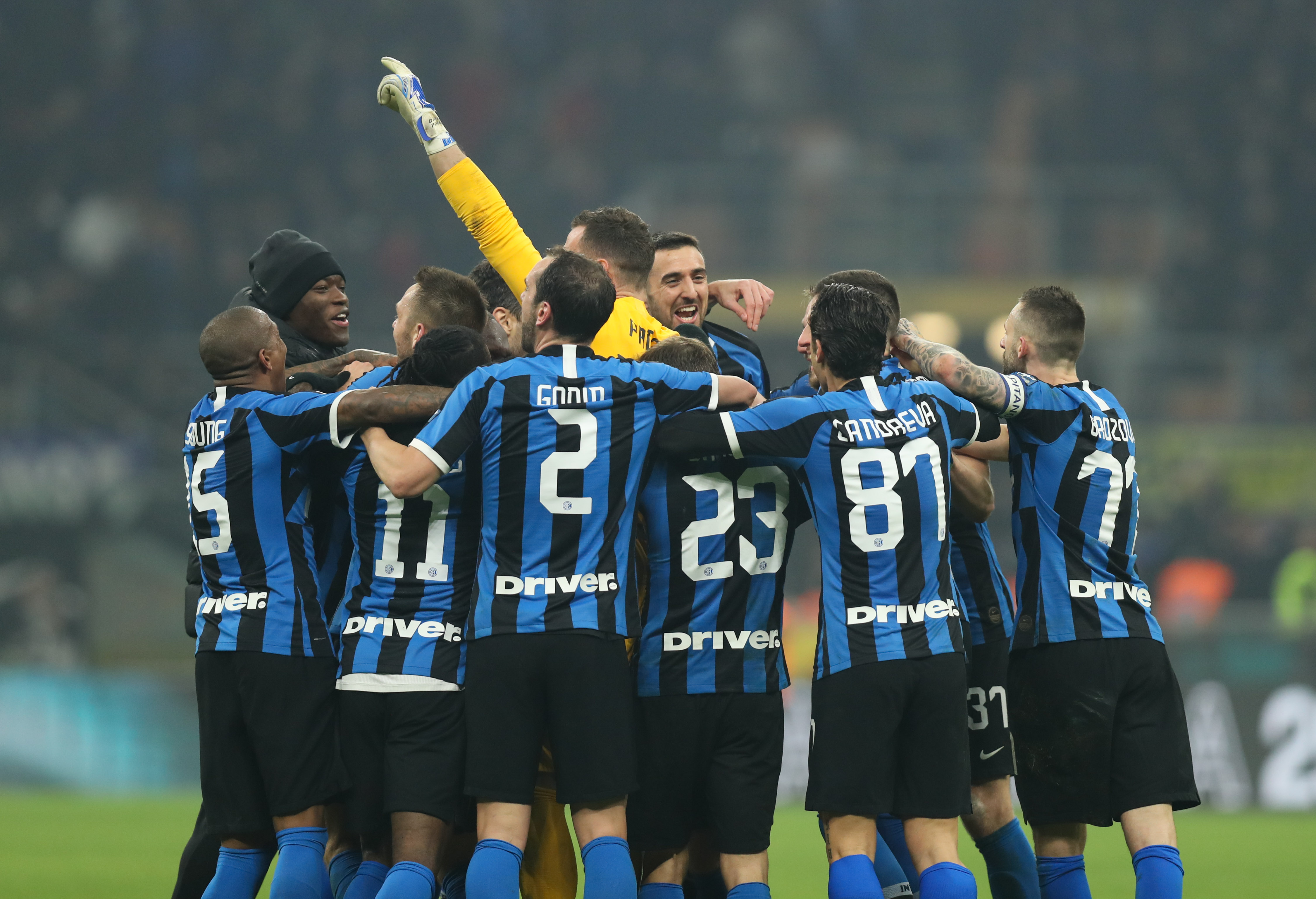 克罗斯评选历史最佳阵容：诺伊尔门将，马塞洛、拉姆...（克罗斯公布史上最佳11人：门将诺伊尔，后防马塞洛、拉姆…）