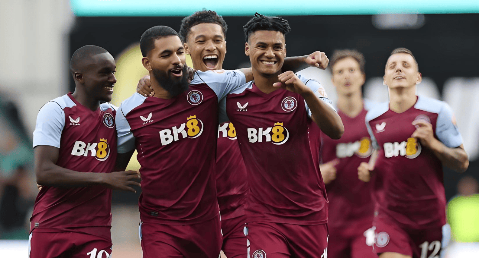 38岁梅西依旧掌控比赛，用瞬间决定胜负，展现非凡实力。（38岁的梅西仍主宰赛场，瞬间改写胜负，实力依旧惊艳）