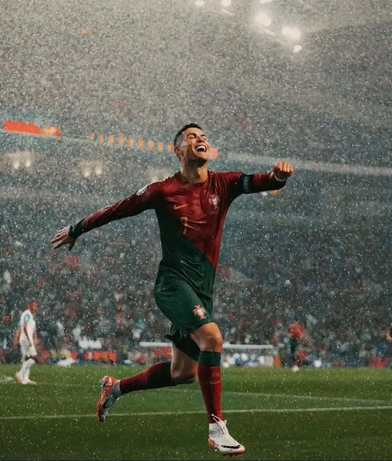 勇士老将挺身而出定胜局（勇士老将关键发力锁定胜局）