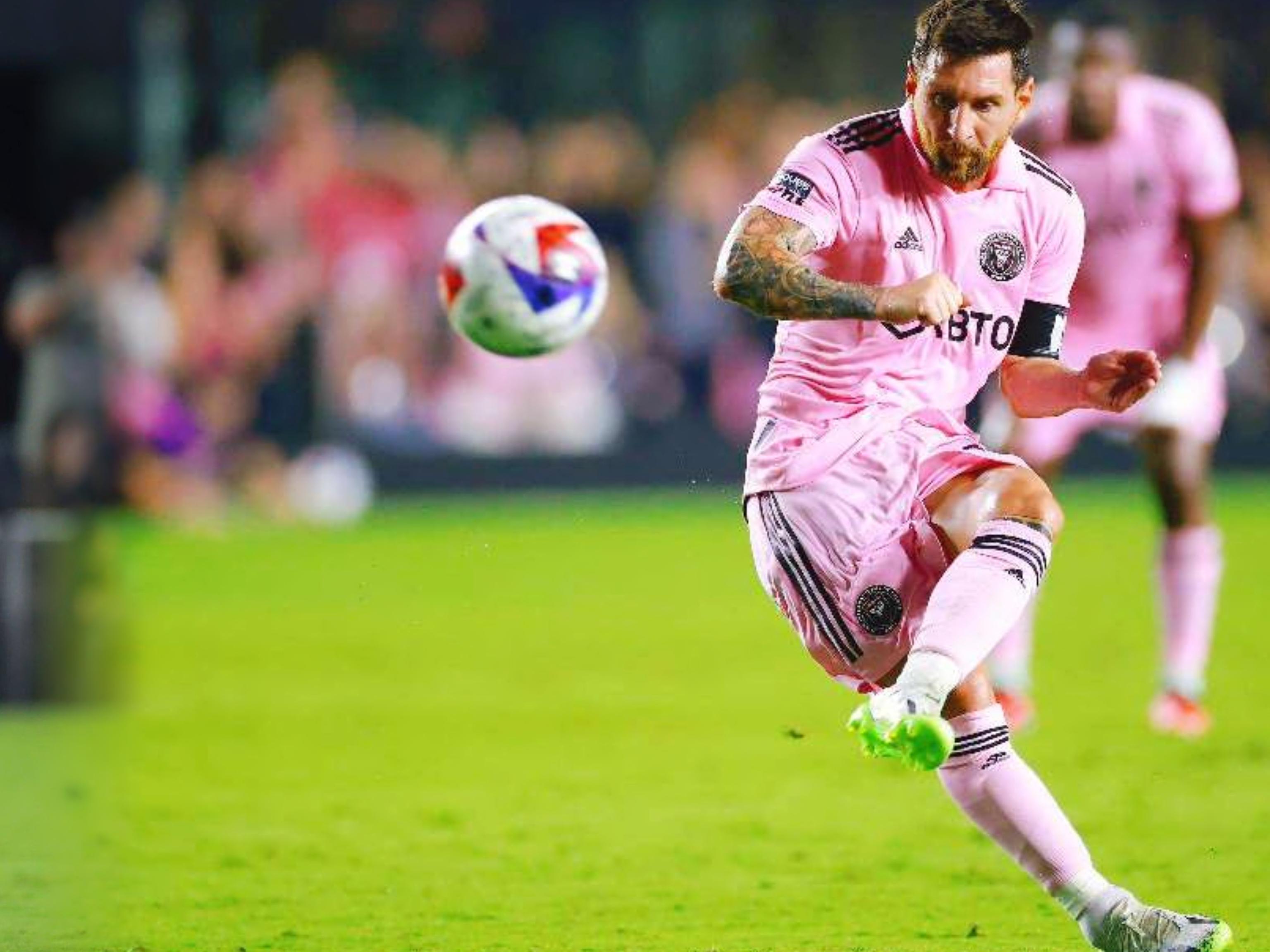 火箭vs国王前瞻：杜兰特再战威少，火箭回到主场志在必得（火箭主场战国王前瞻：杜兰特与威少再度相逢，誓取胜利）