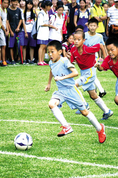 英博官方：现针对部分三层看台开启二轮售票，今日19：00开票（英博官方宣布：部分三层看台二轮售票将于今日19：00开启）